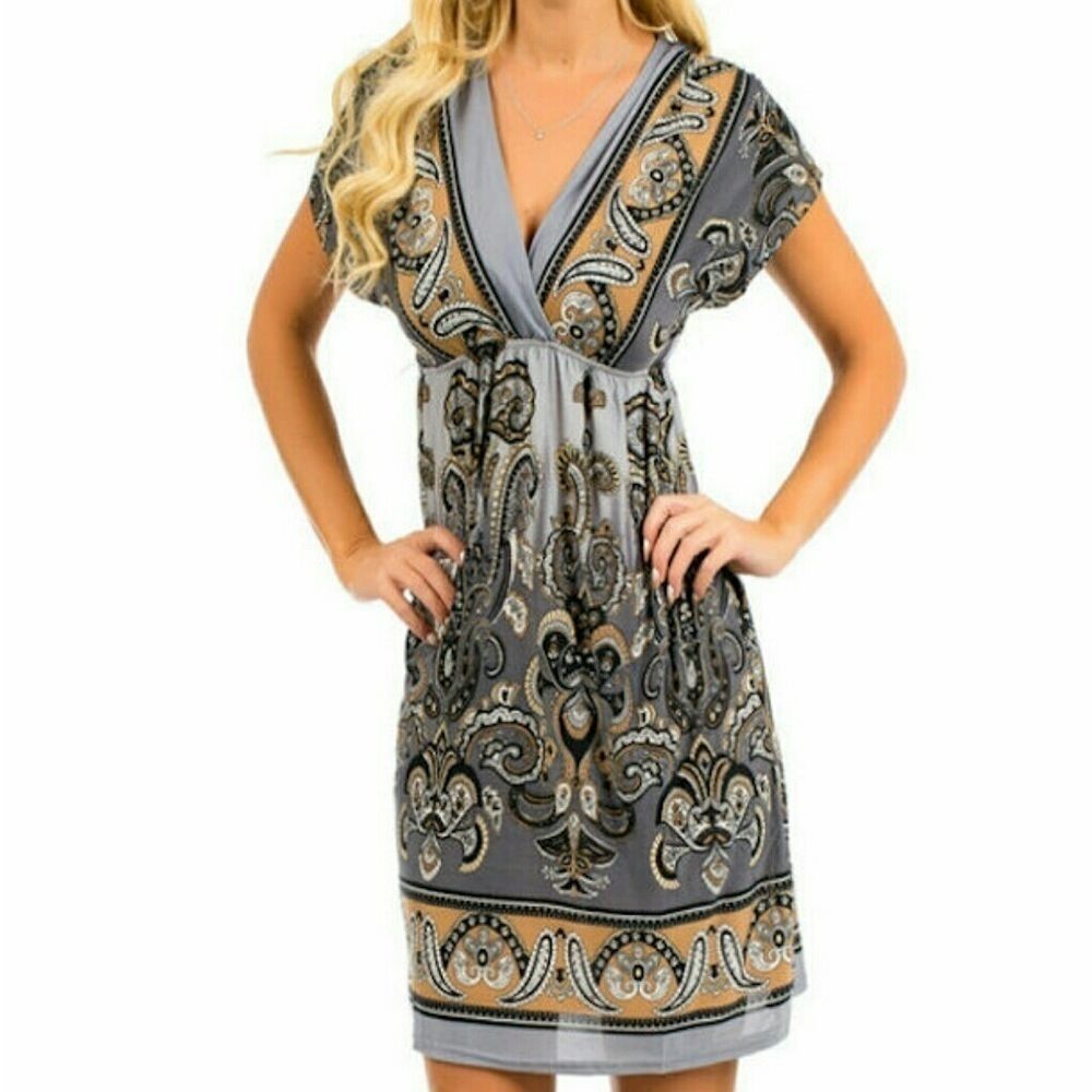 NWT Women’s Grey Paisley Dress